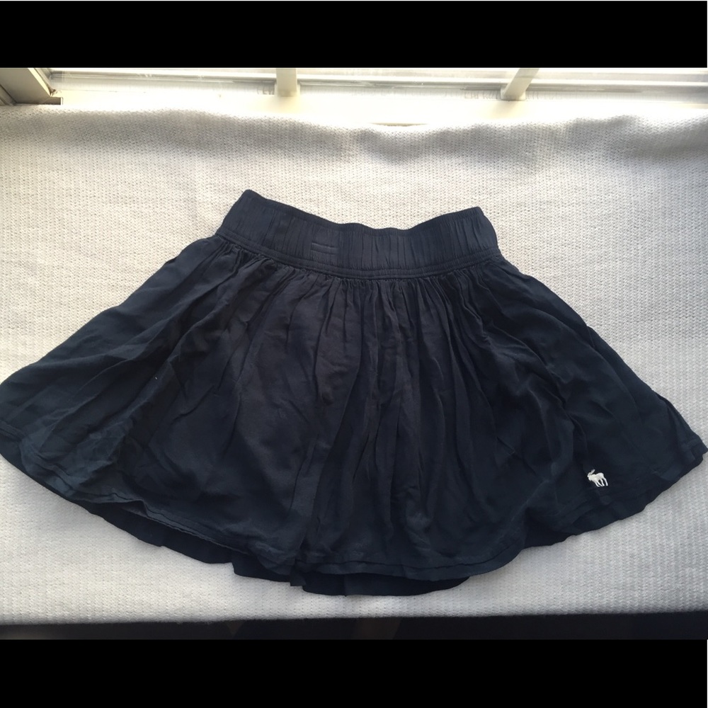 NEW✨Abercrombie&Fitch Navy Skirt